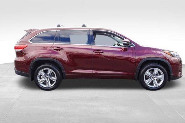 2018 Toyota Highlander Limited photo 2