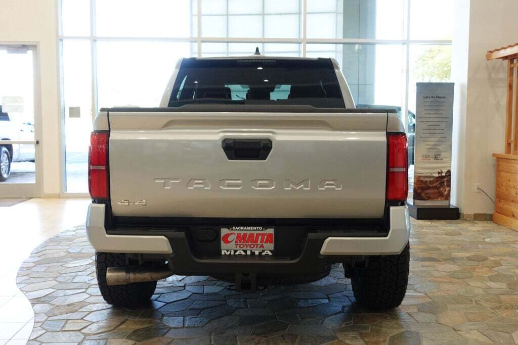 2025 Toyota Tacoma SR5 photo 4