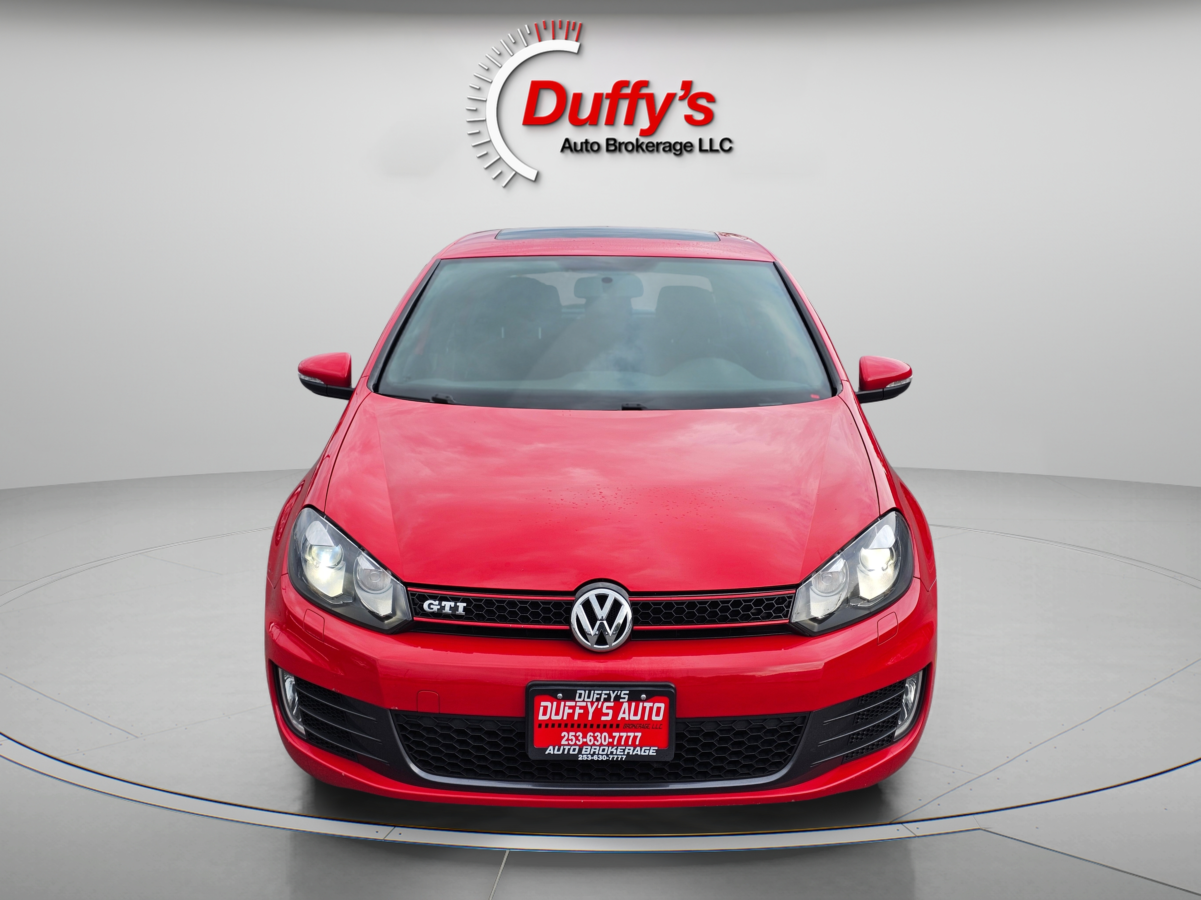 2011 Volkswagen Golf GTI Base photo 3