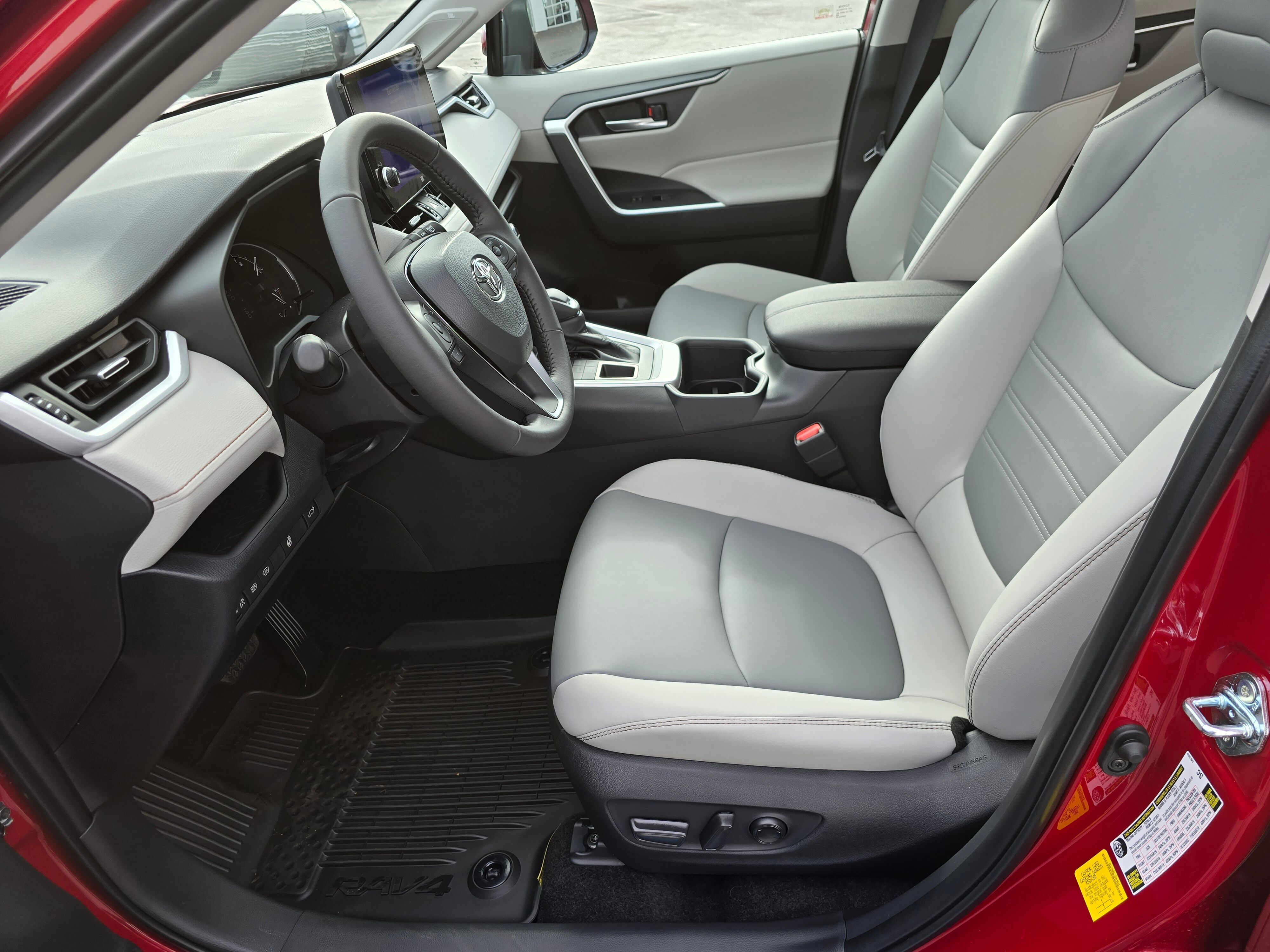 2025 Toyota RAV4 XLE Premium photo 3