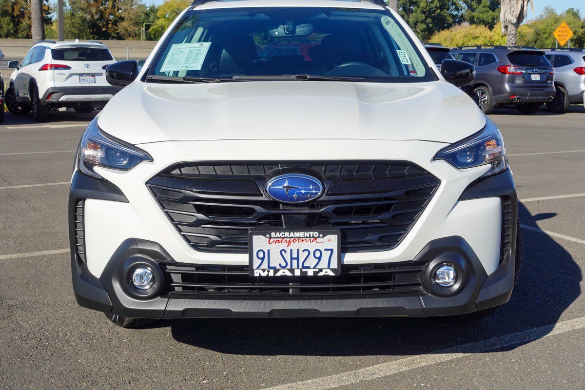 2025 Subaru Outback Onyx Edition photo 2