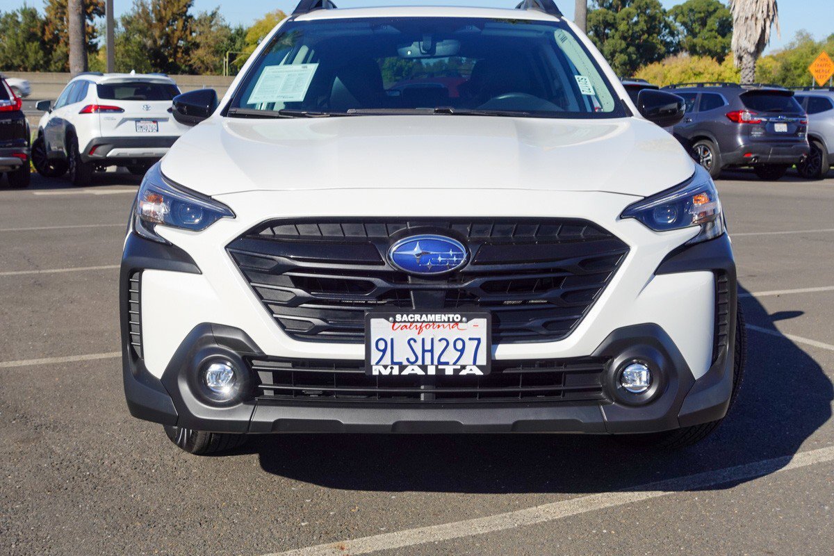 2025 Subaru Outback Onyx Edition photo 3