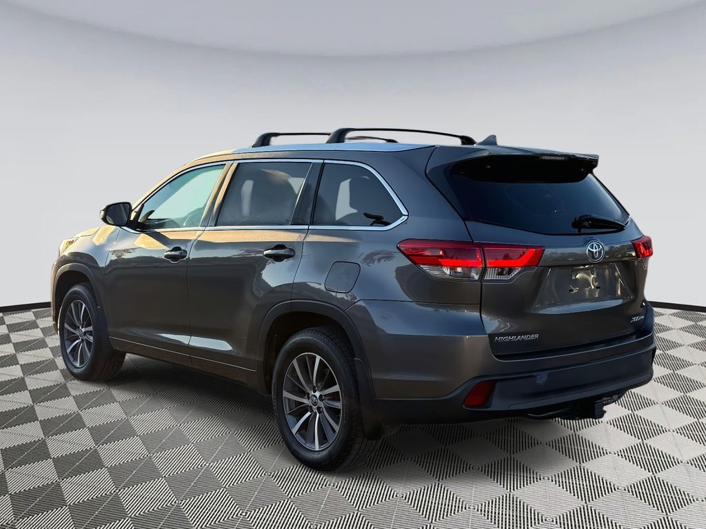 2017 Toyota Highlander XLE photo 4