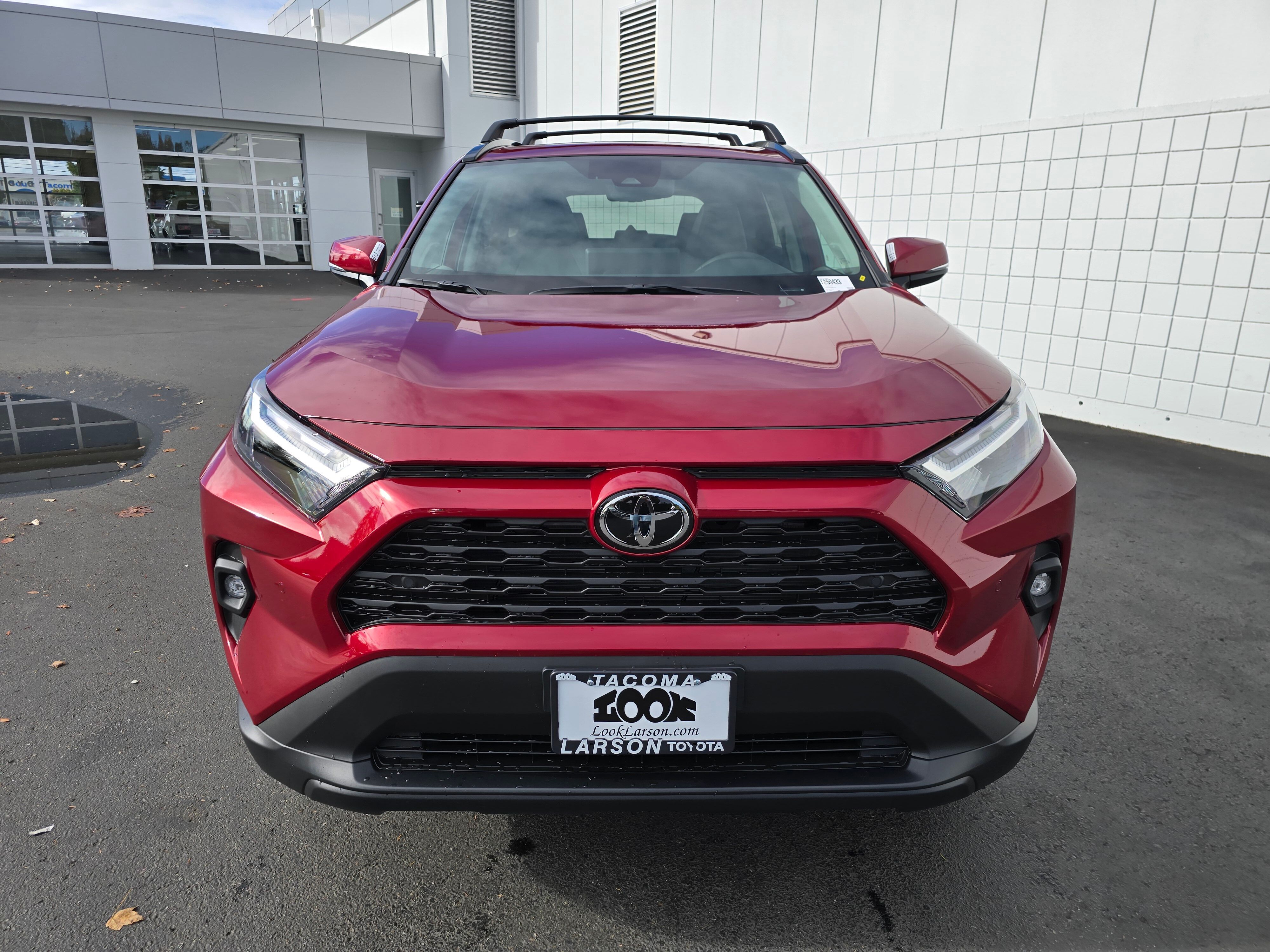 2025 Toyota RAV4 XLE Premium photo 2