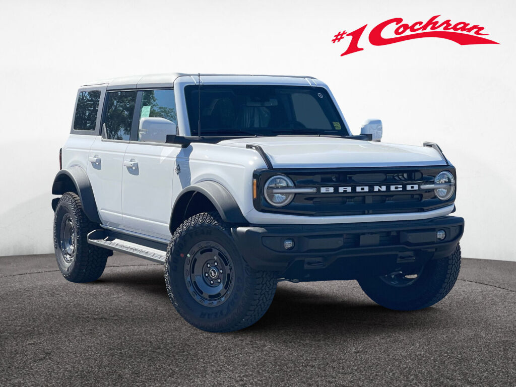 2025 Ford Bronco Outer Banks 4-Door 4WD