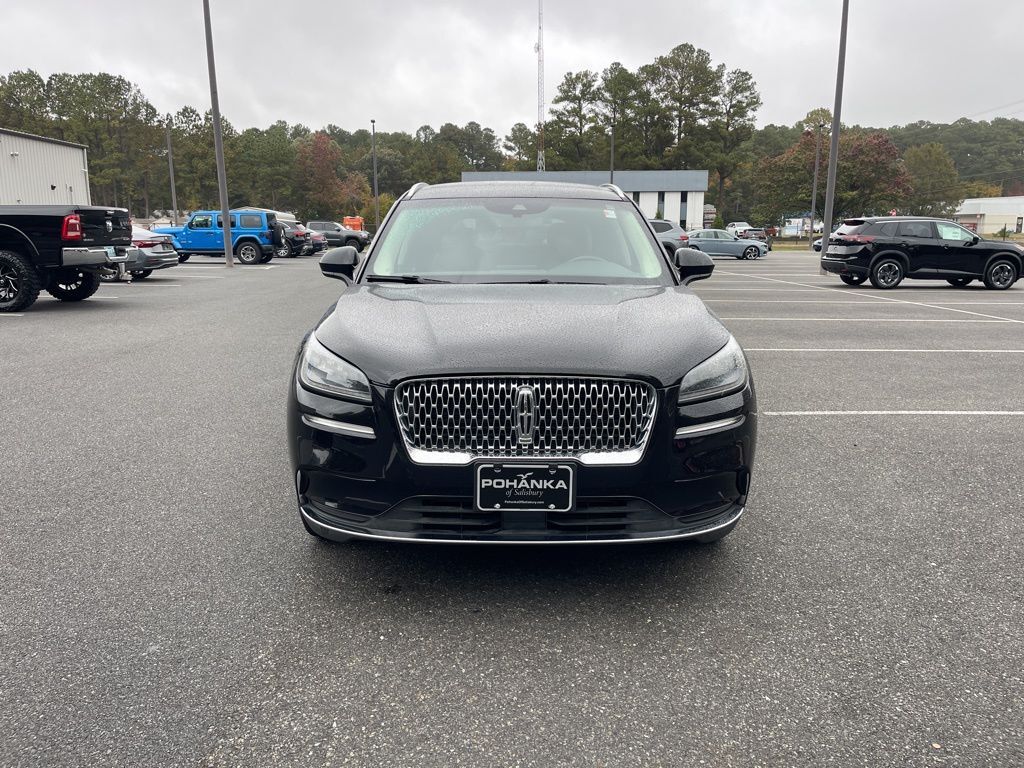 2021 Lincoln Corsair Standard photo 2