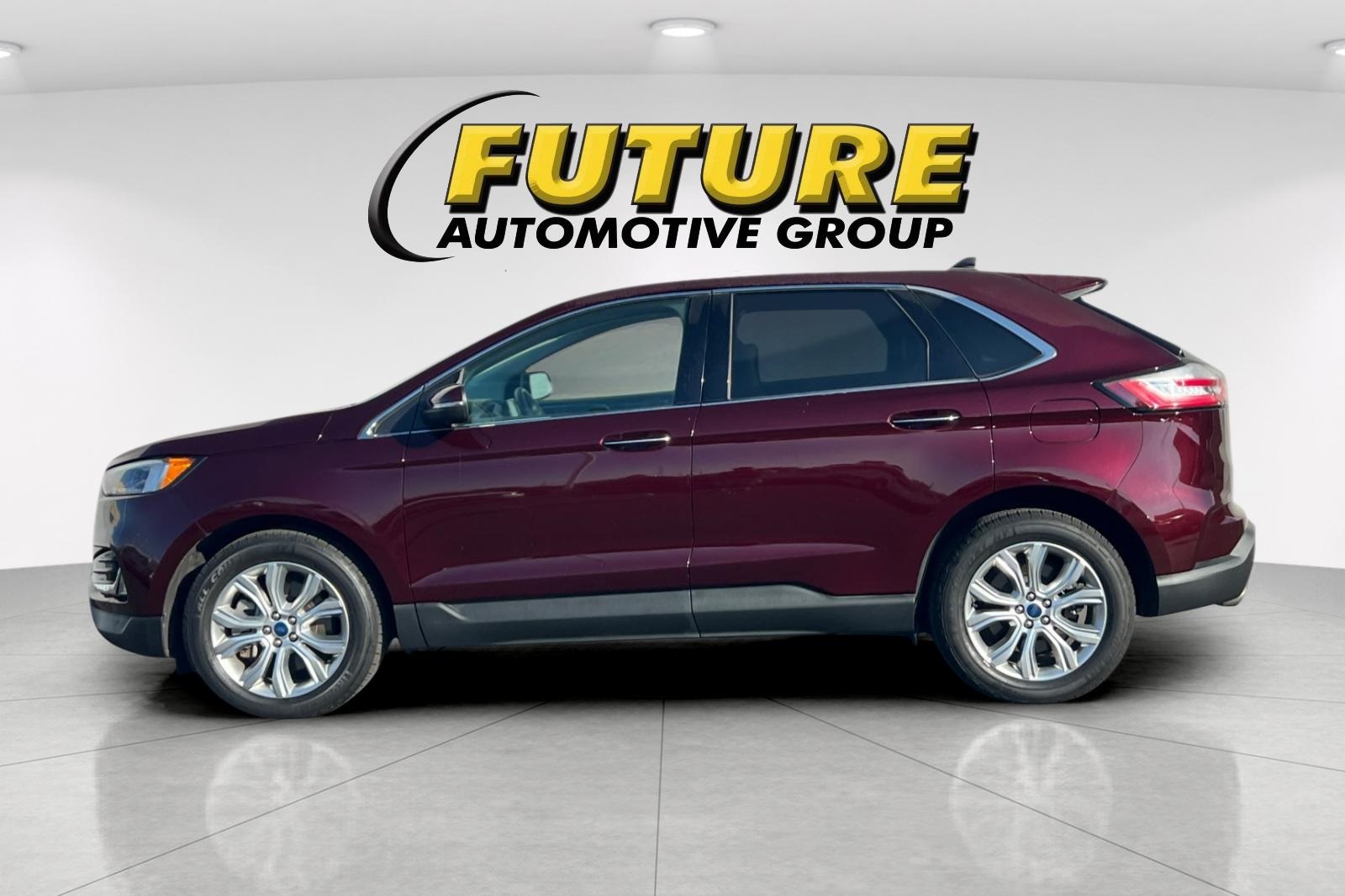 2022 Ford Edge Titanium photo 3