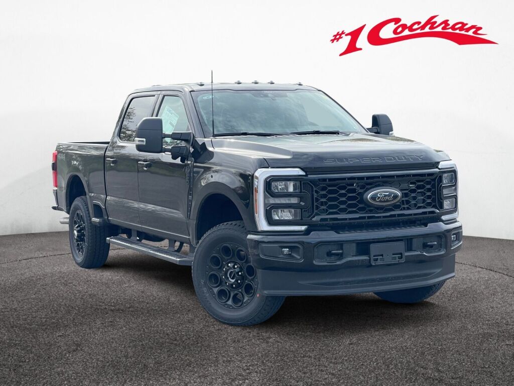 2026 Ford F-250 Super Duty XLT Crew Cab 4WD