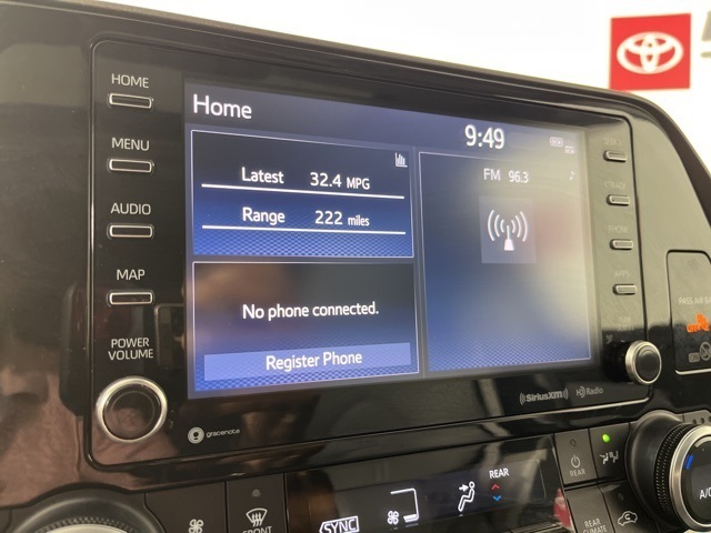 2022 Toyota Highlander Hybrid XLE photo 3