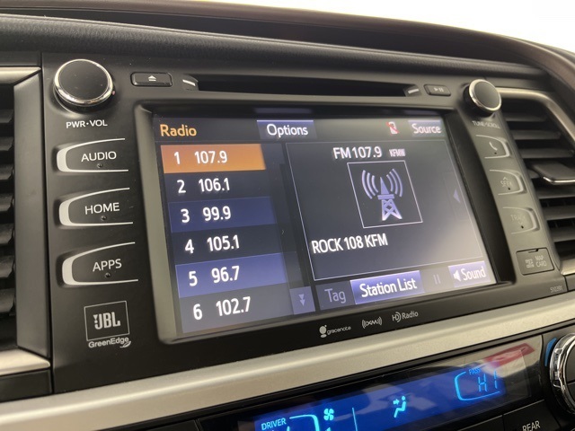 2019 Toyota Highlander Hybrid Limited photo 3