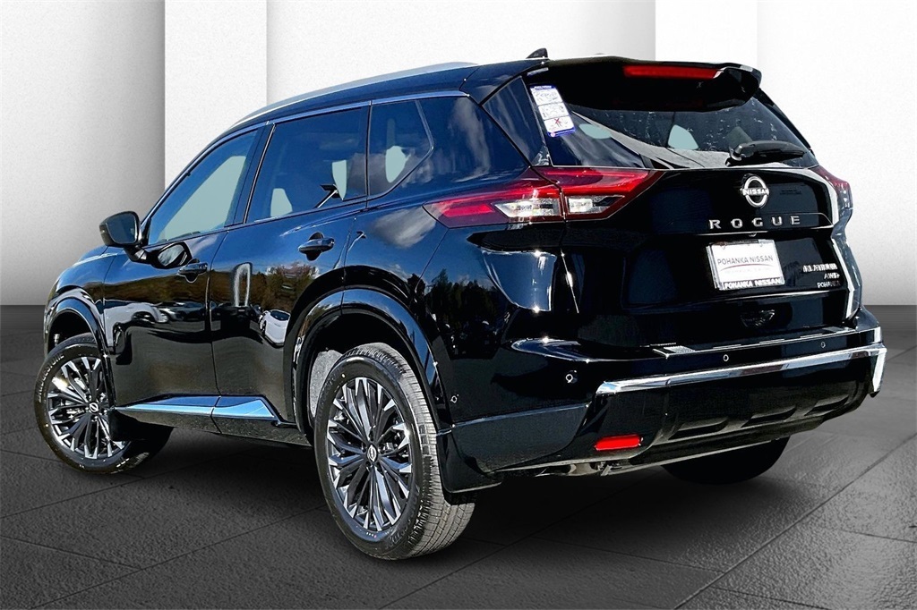 2026 Nissan Rogue Platinum photo 3