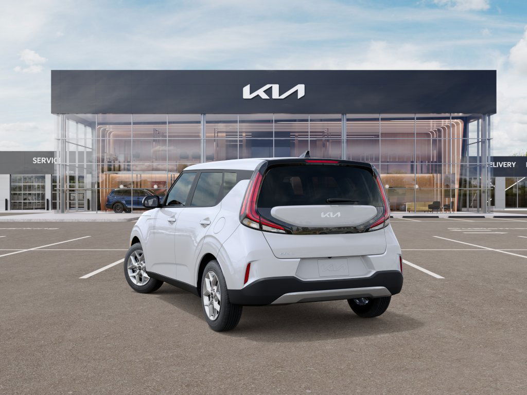 2025 Kia Soul LX S photo 3