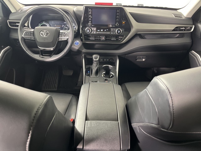2021 Toyota Highlander Hybrid XLE photo 2
