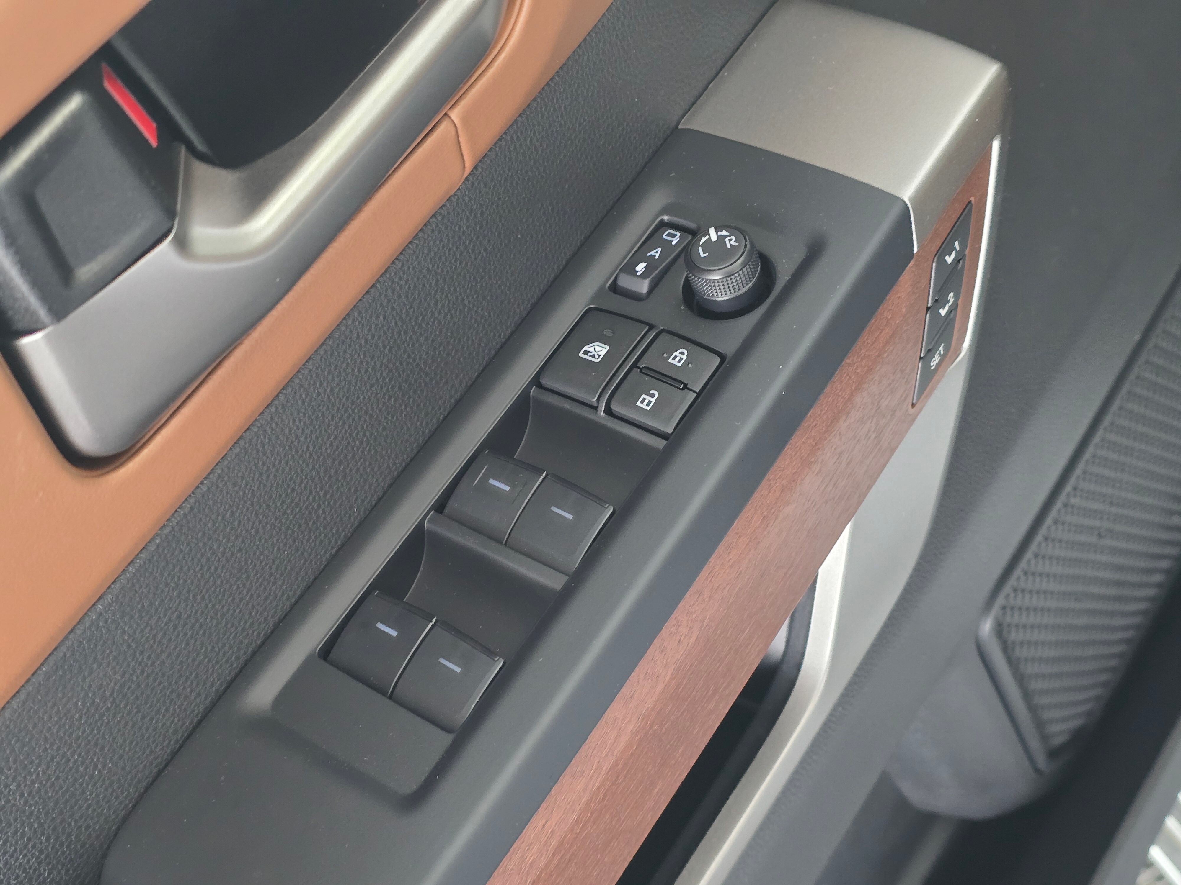 2025 Toyota Tundra 1794 Edition photo 2