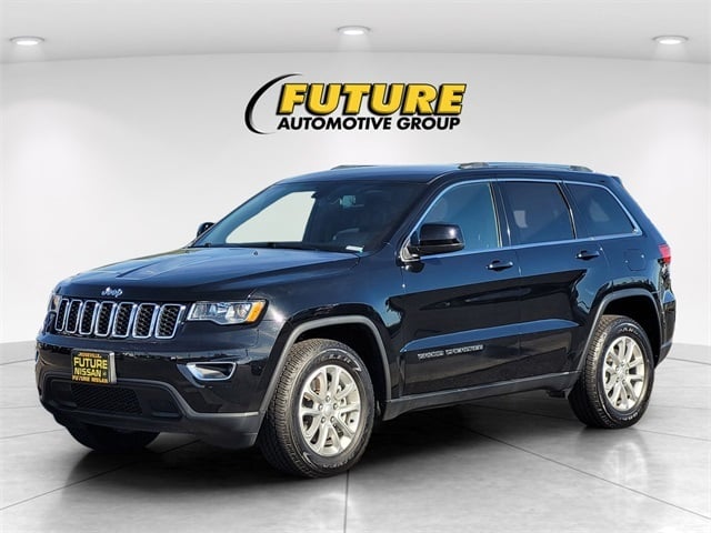 2021 Jeep Grand Cherokee Laredo X photo 3