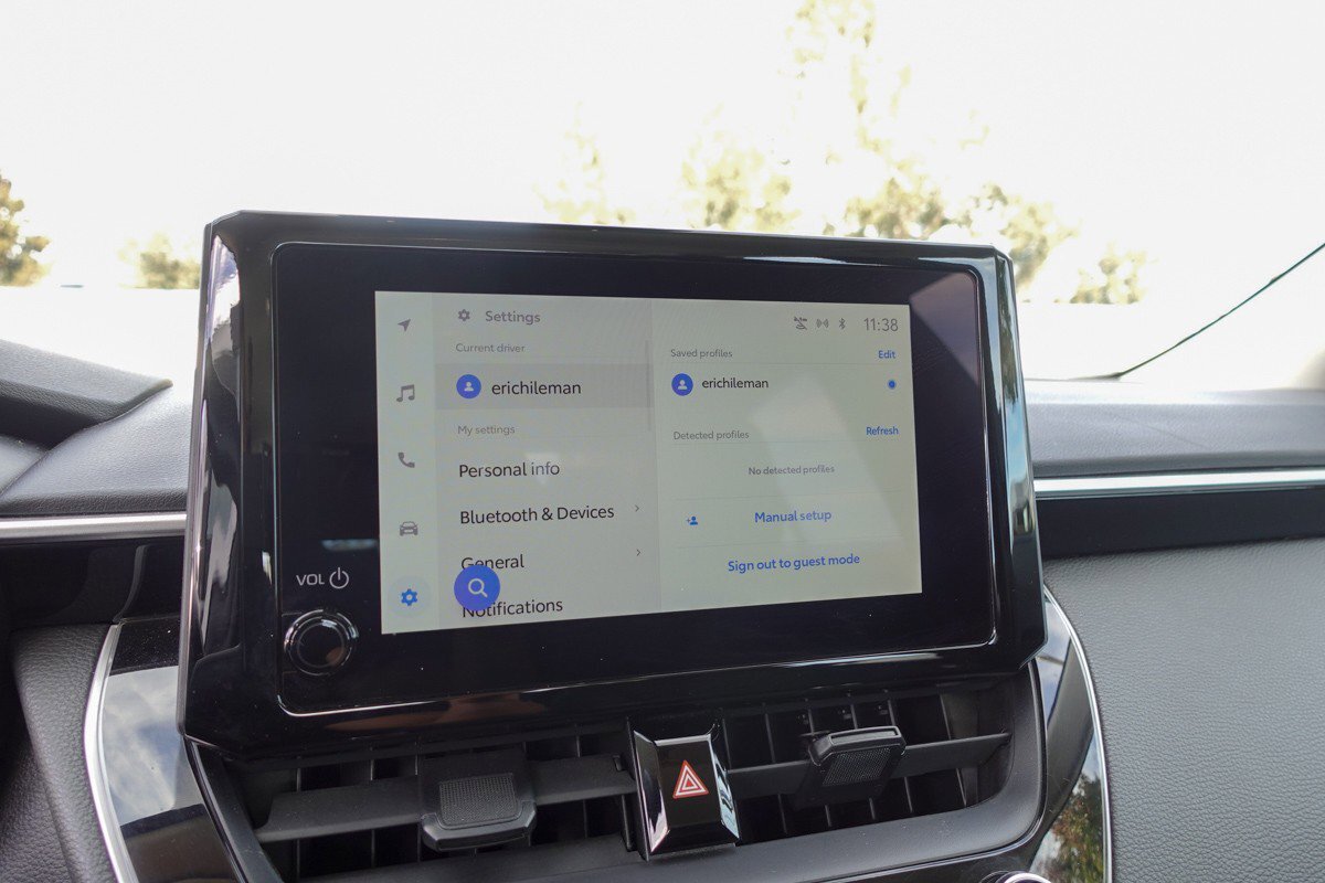 2024 Toyota Corolla LE photo 4