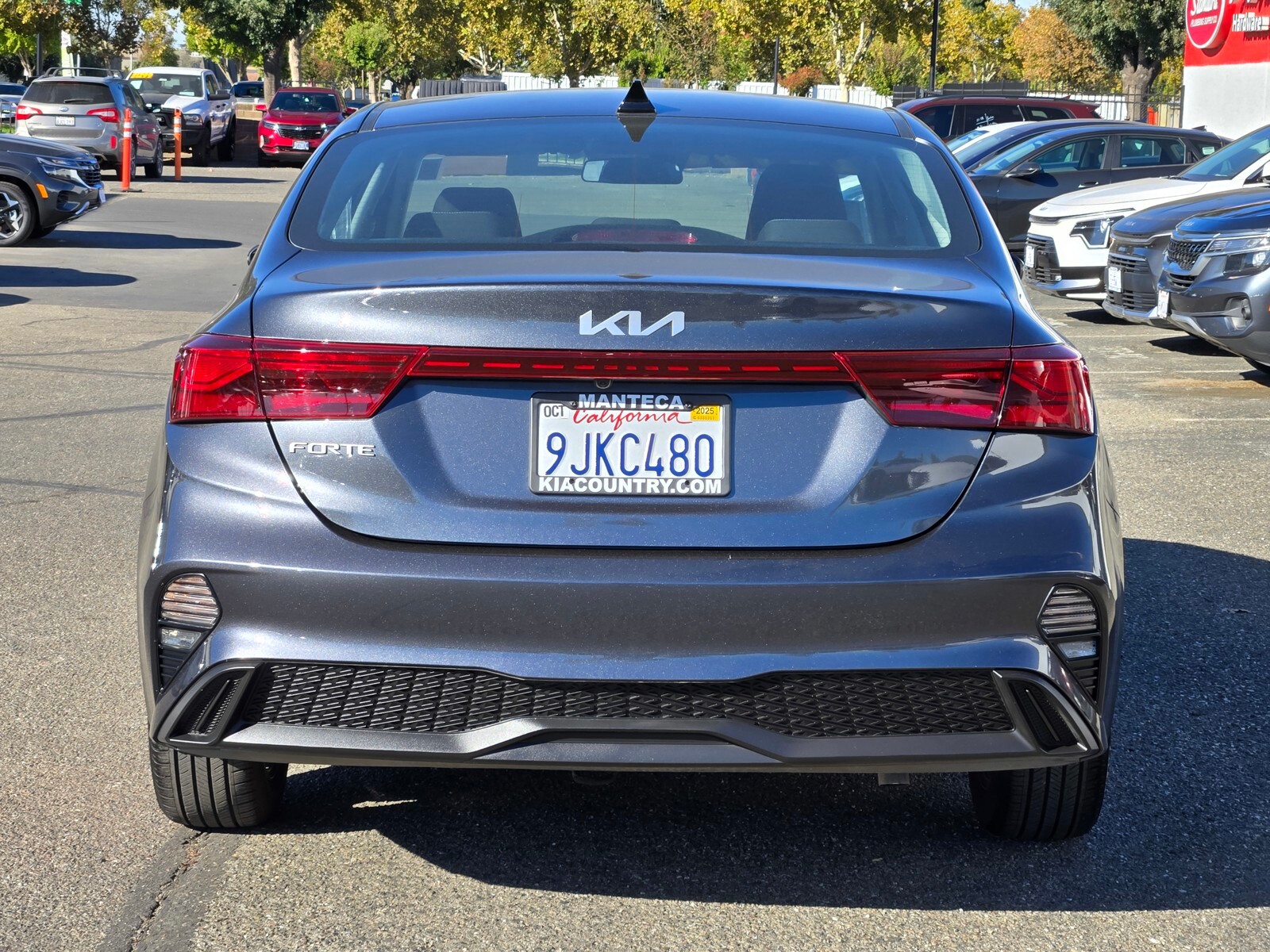 2023 Kia Forte LXS photo 2