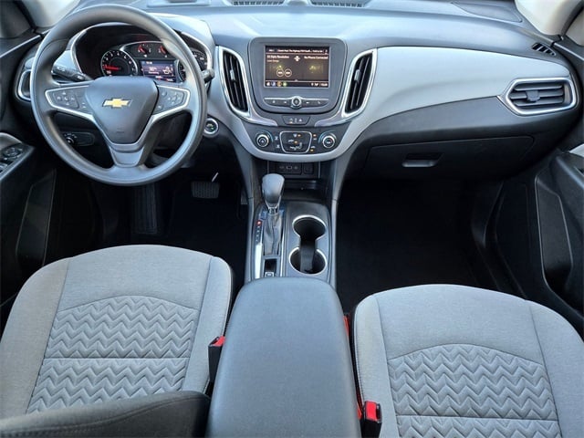 2022 Chevrolet Equinox LS photo 3