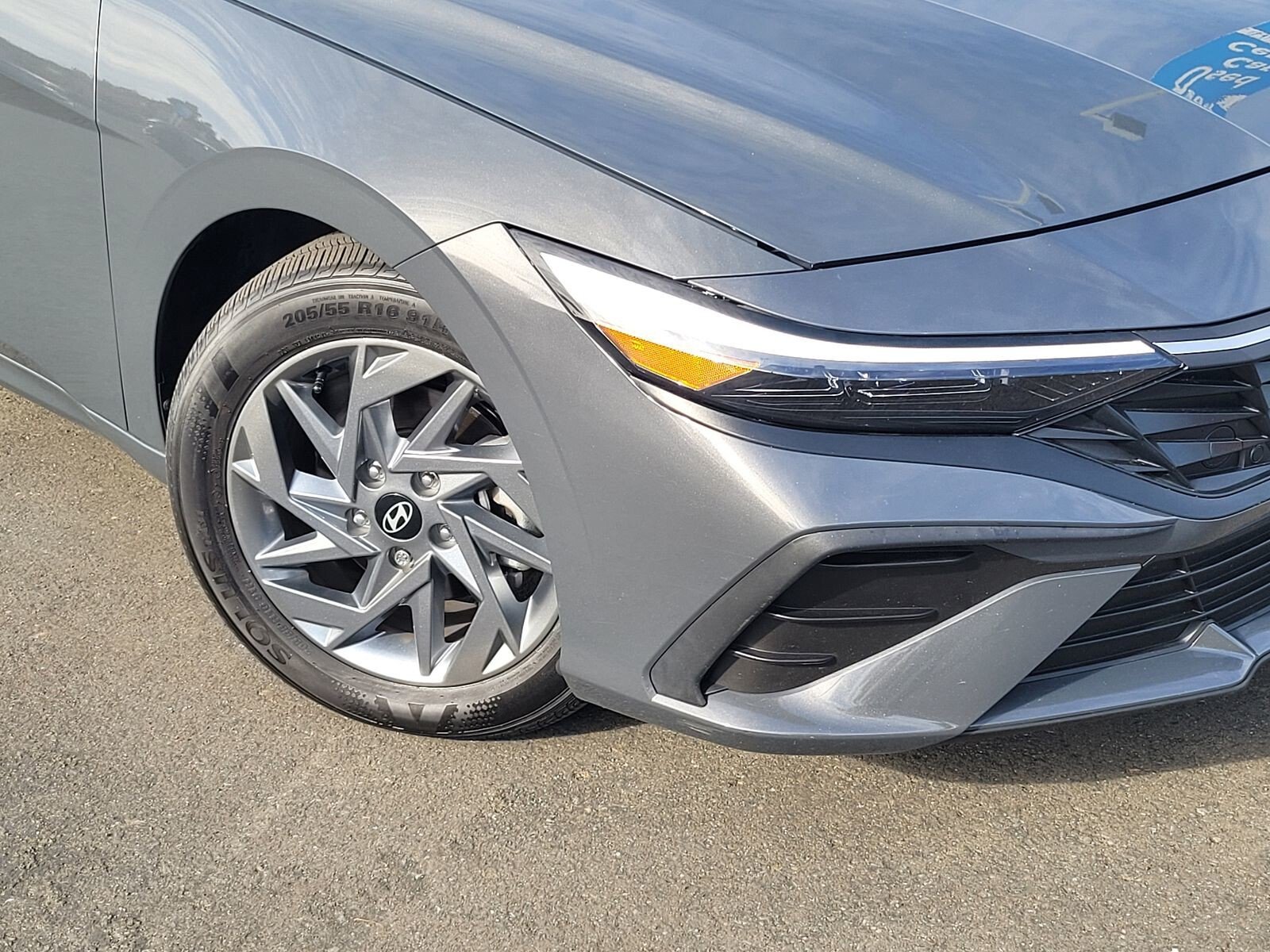 2024 Hyundai Elantra SEL photo 4