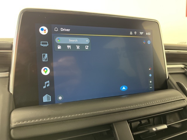 2022 Chevrolet Tahoe LT photo 2