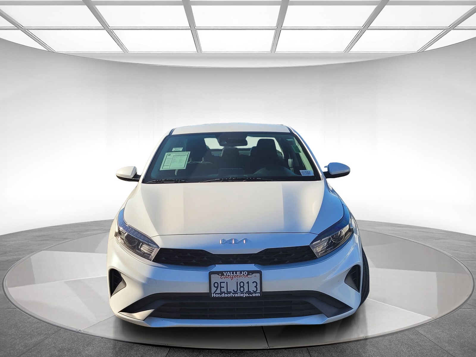 2023 Kia Forte LXS photo 2