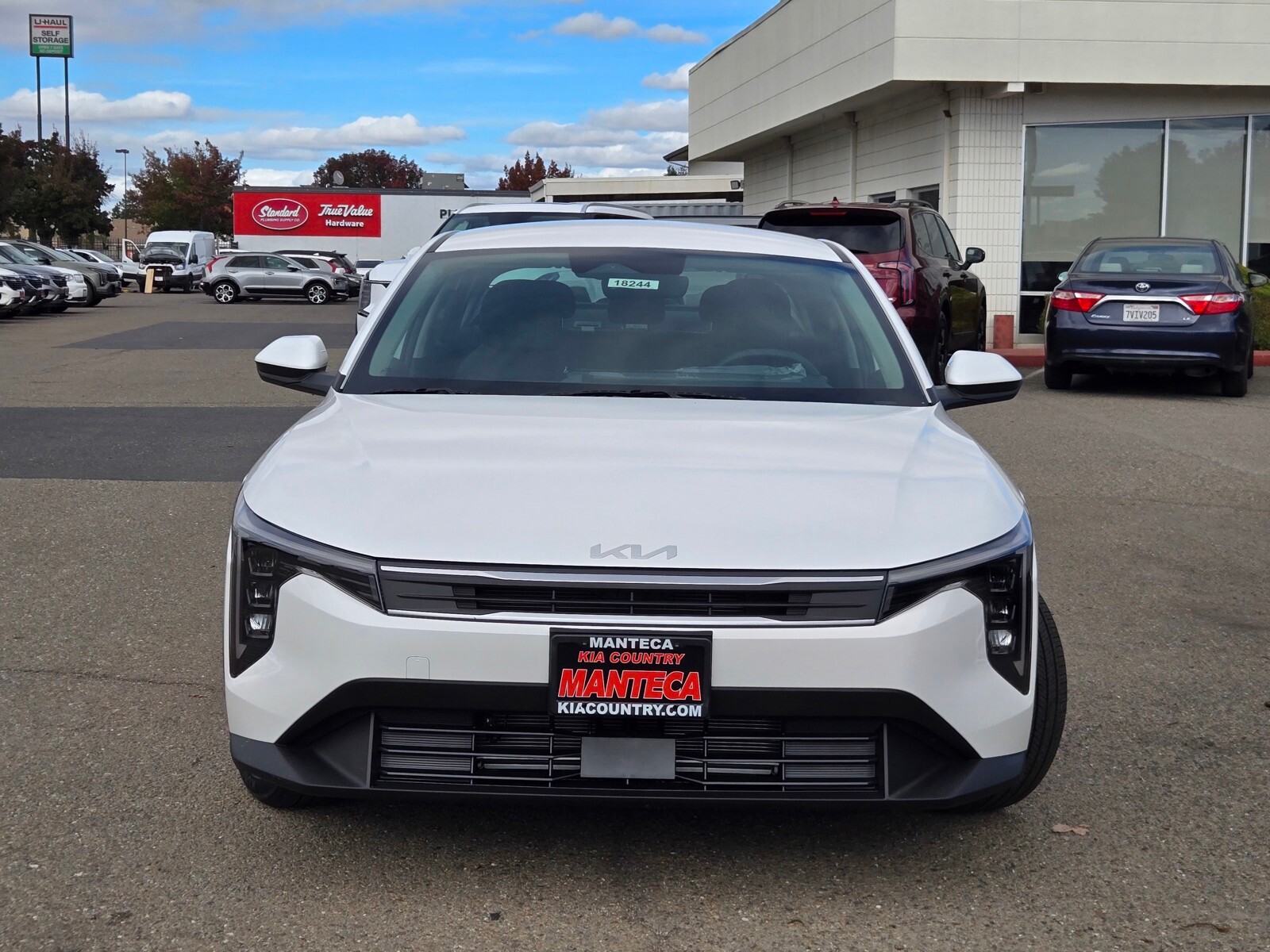 2025 Kia K4 LXS photo 2