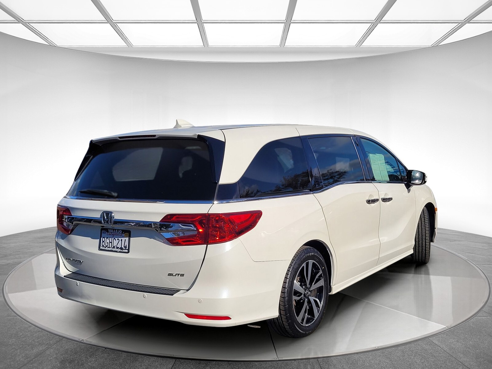 2019 Honda Odyssey Elite photo 2