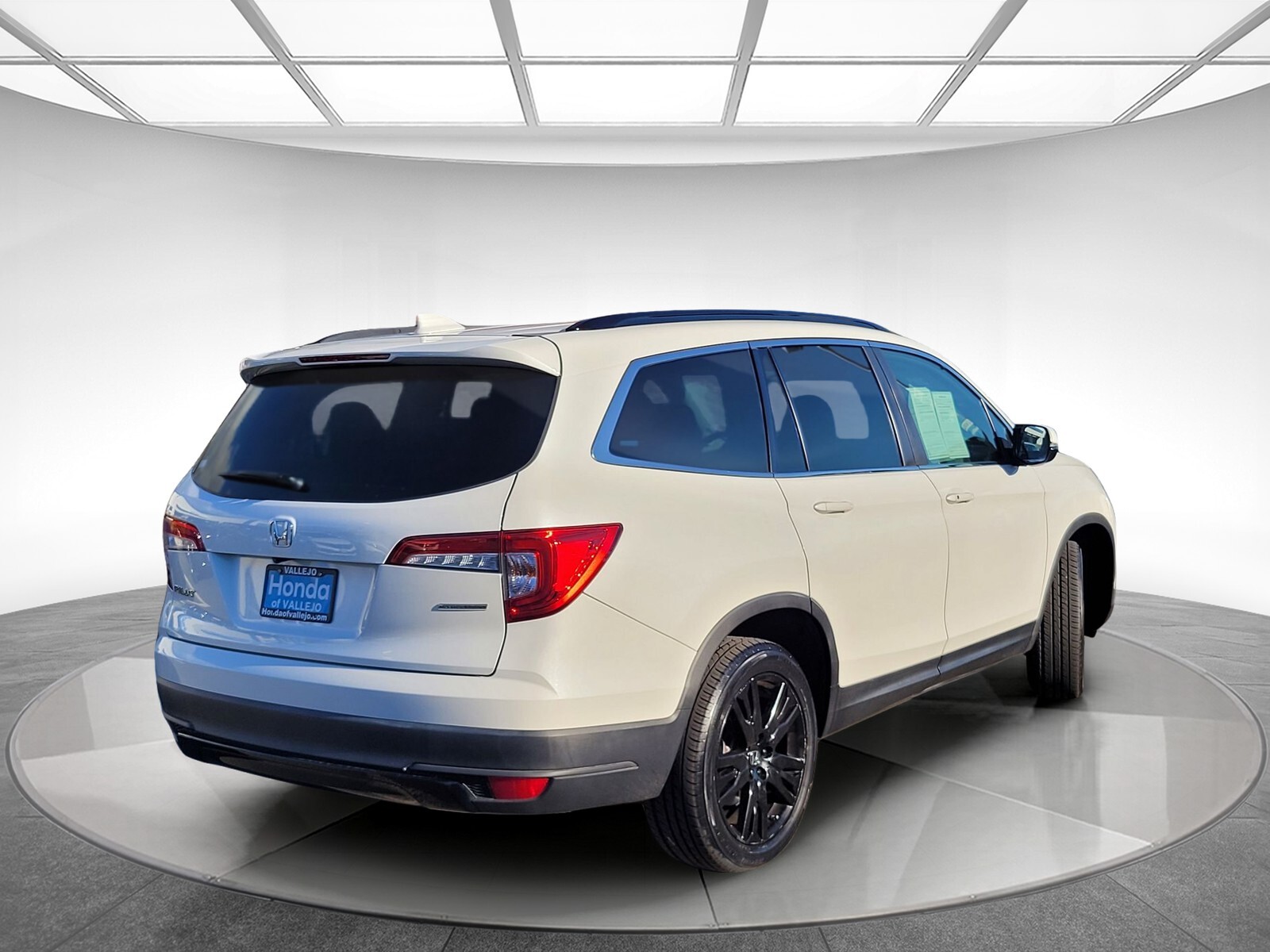 2021 Honda Pilot Special Edition photo 2