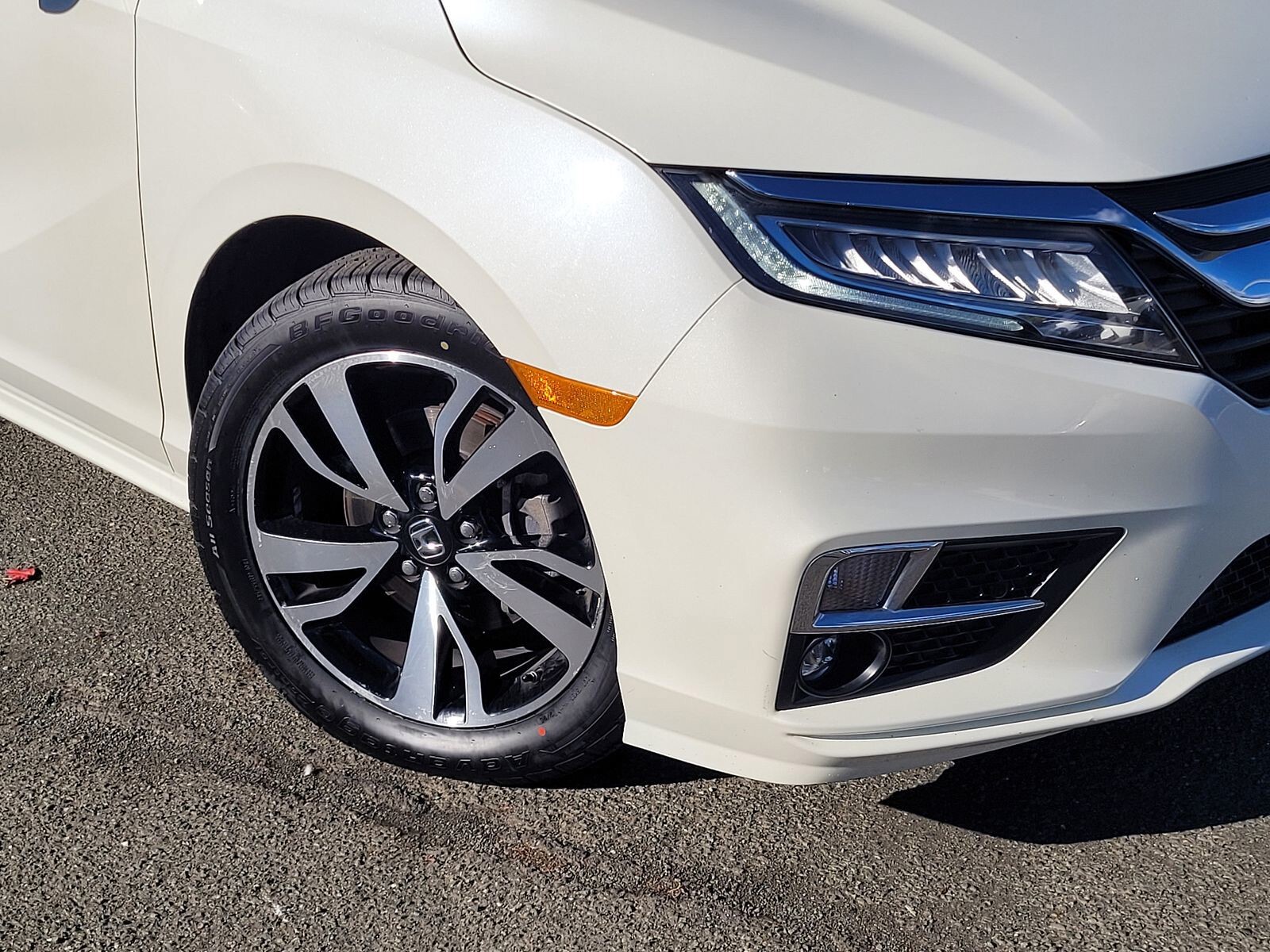 2019 Honda Odyssey Elite photo 3