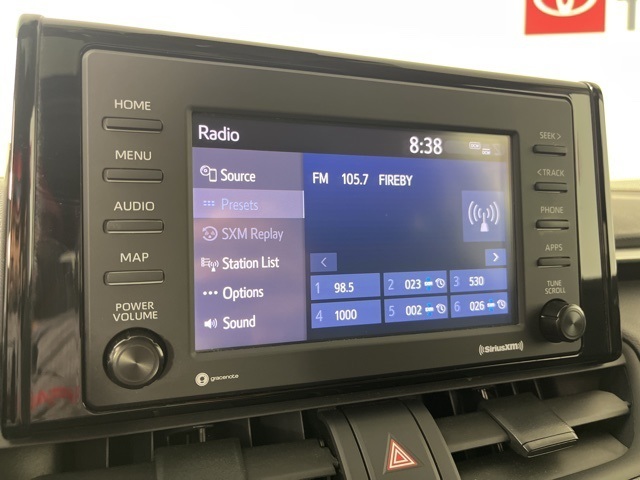 2022 Toyota RAV4 XLE photo 2