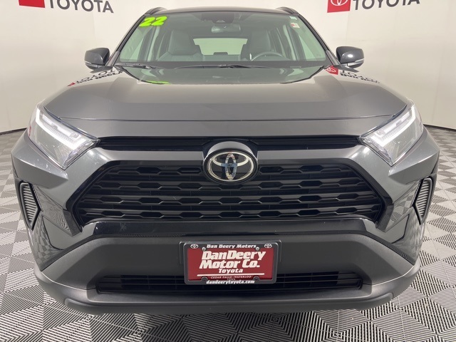 2022 Toyota RAV4 XLE photo 3