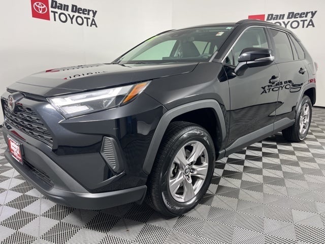 2022 Toyota RAV4 XLE photo 4
