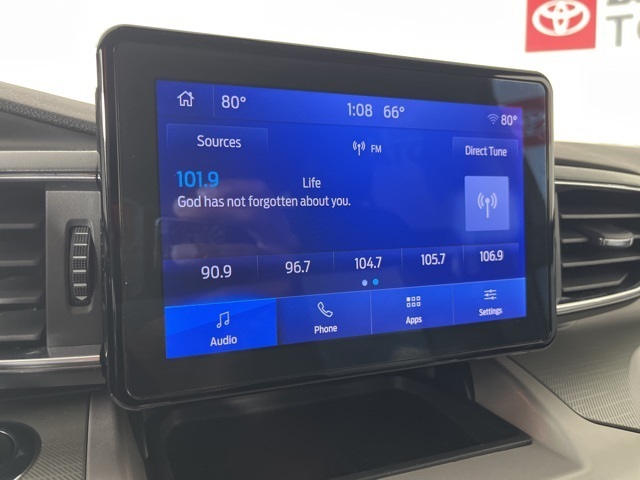 2023 Ford Explorer XLT photo 3