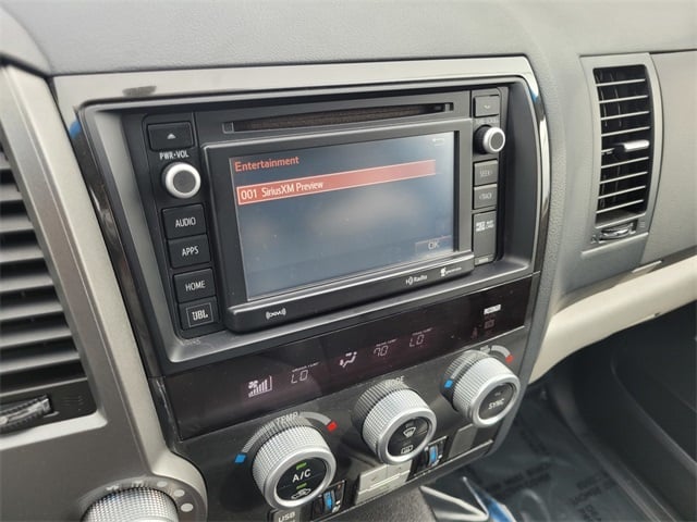 2017 Toyota Sequoia Platinum photo 4