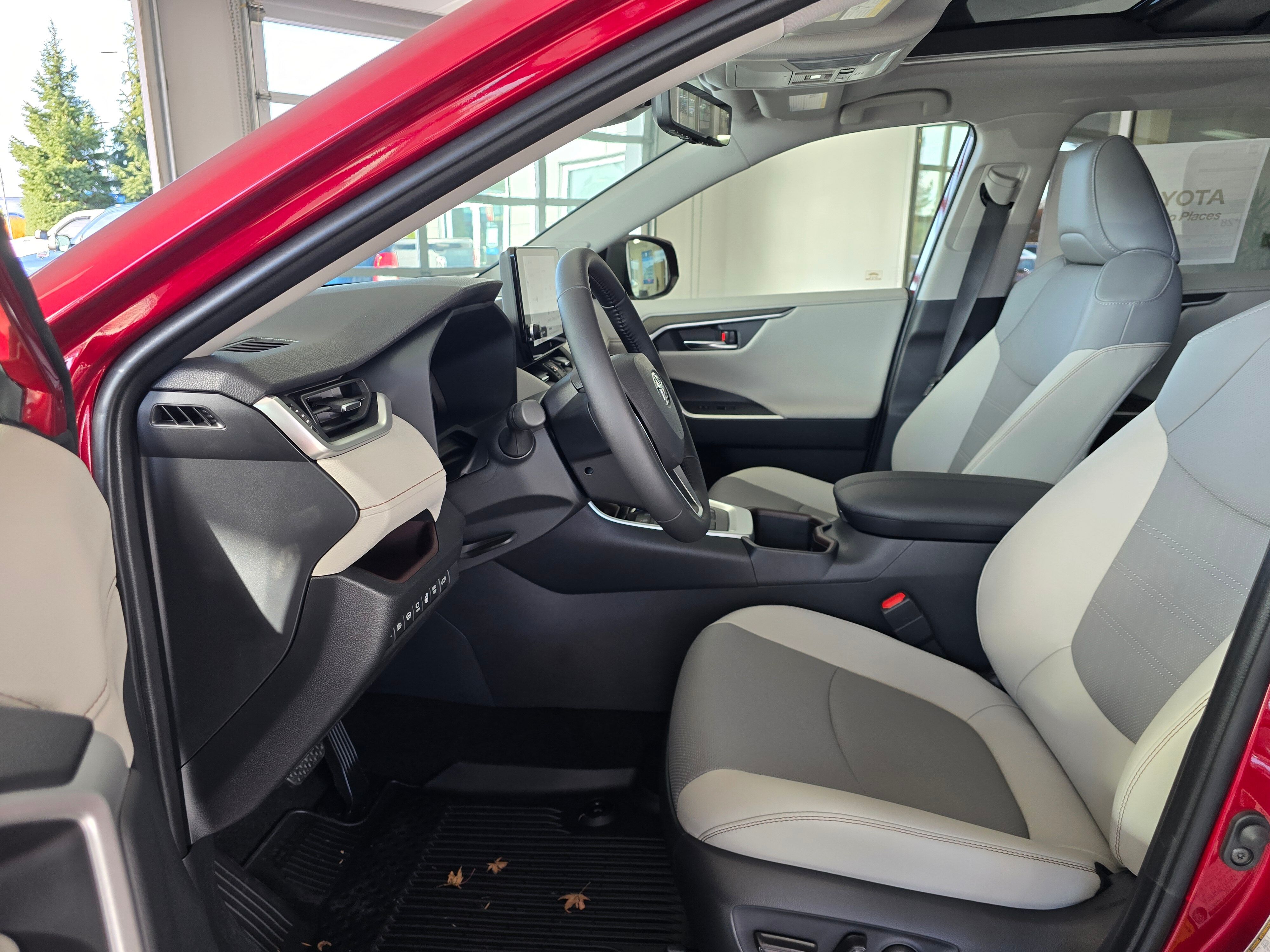 2025 Toyota RAV4 Limited photo 4