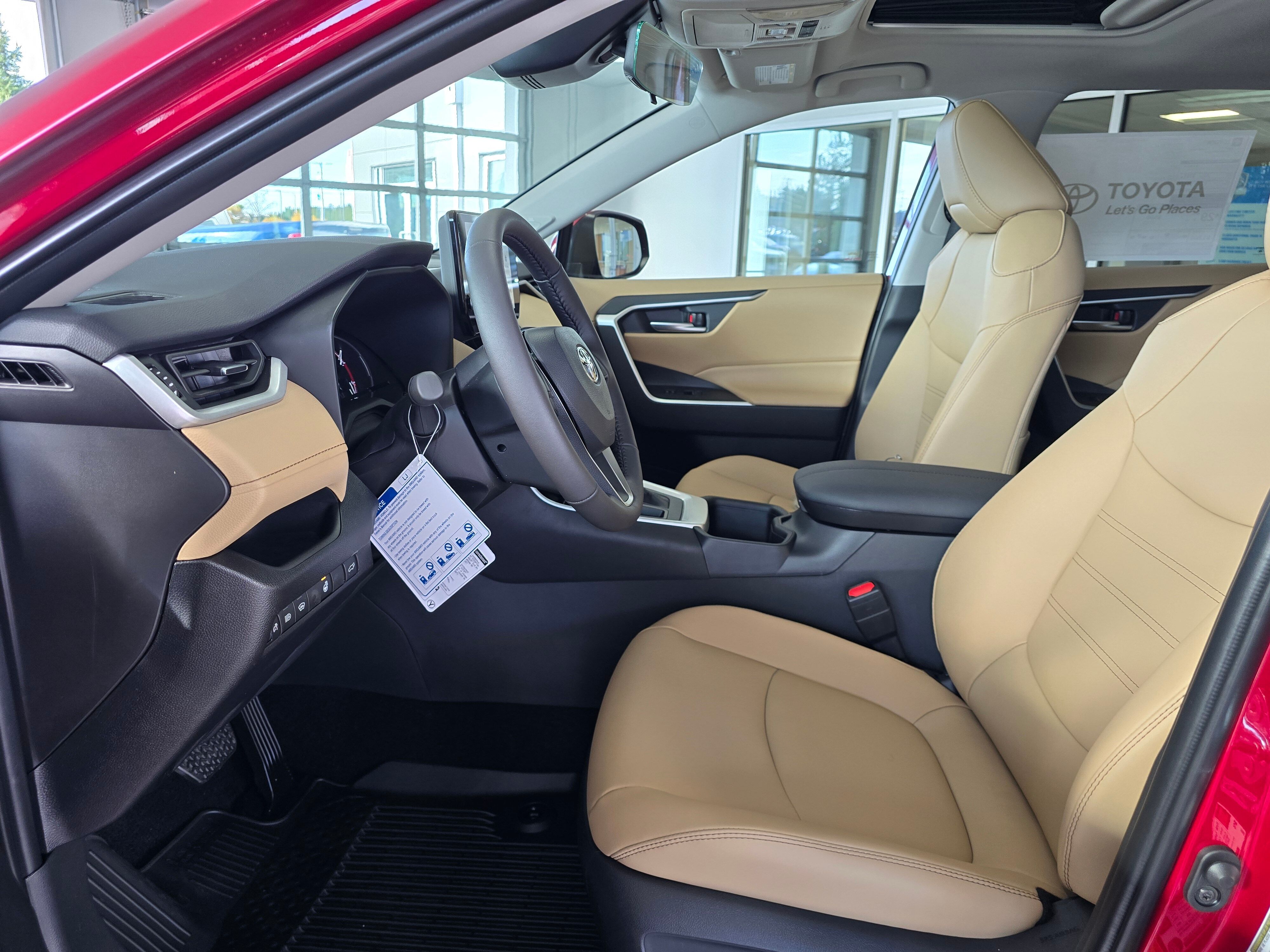 2025 Toyota RAV4 XLE Premium photo 3