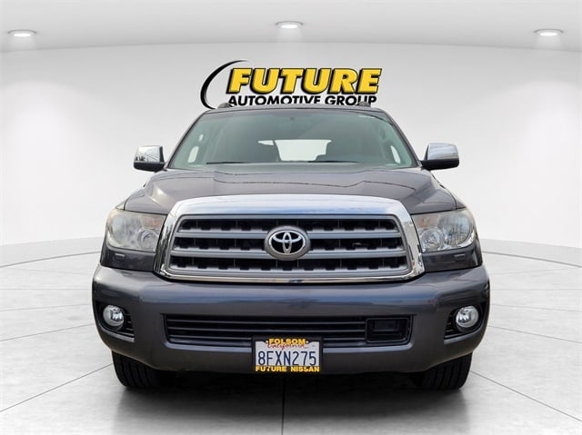 2017 Toyota Sequoia Platinum photo 2