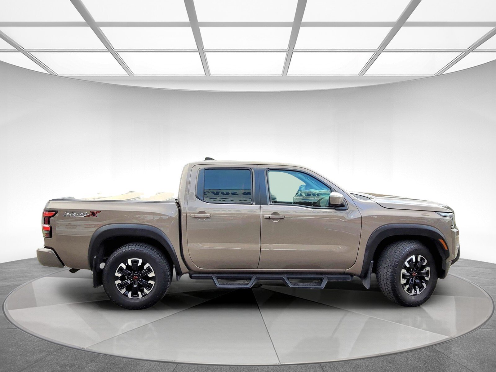 2022 Nissan Frontier PRO-X photo 2