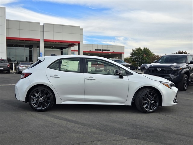 2026 Toyota Corolla XSE photo 3