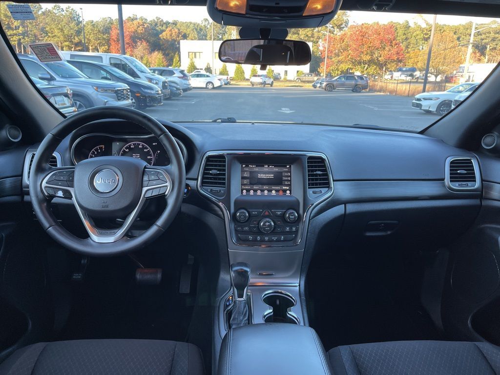 2021 Jeep Grand Cherokee Laredo E photo 4