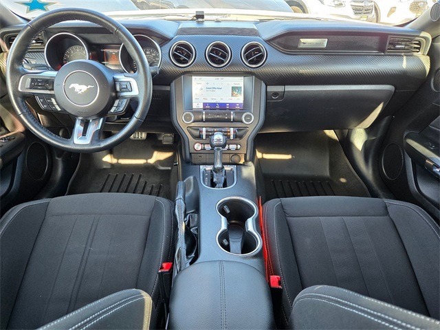 2022 Ford Mustang EcoBoost photo 4