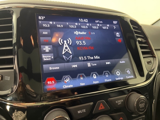 2021 Jeep Grand Cherokee Overland photo 3