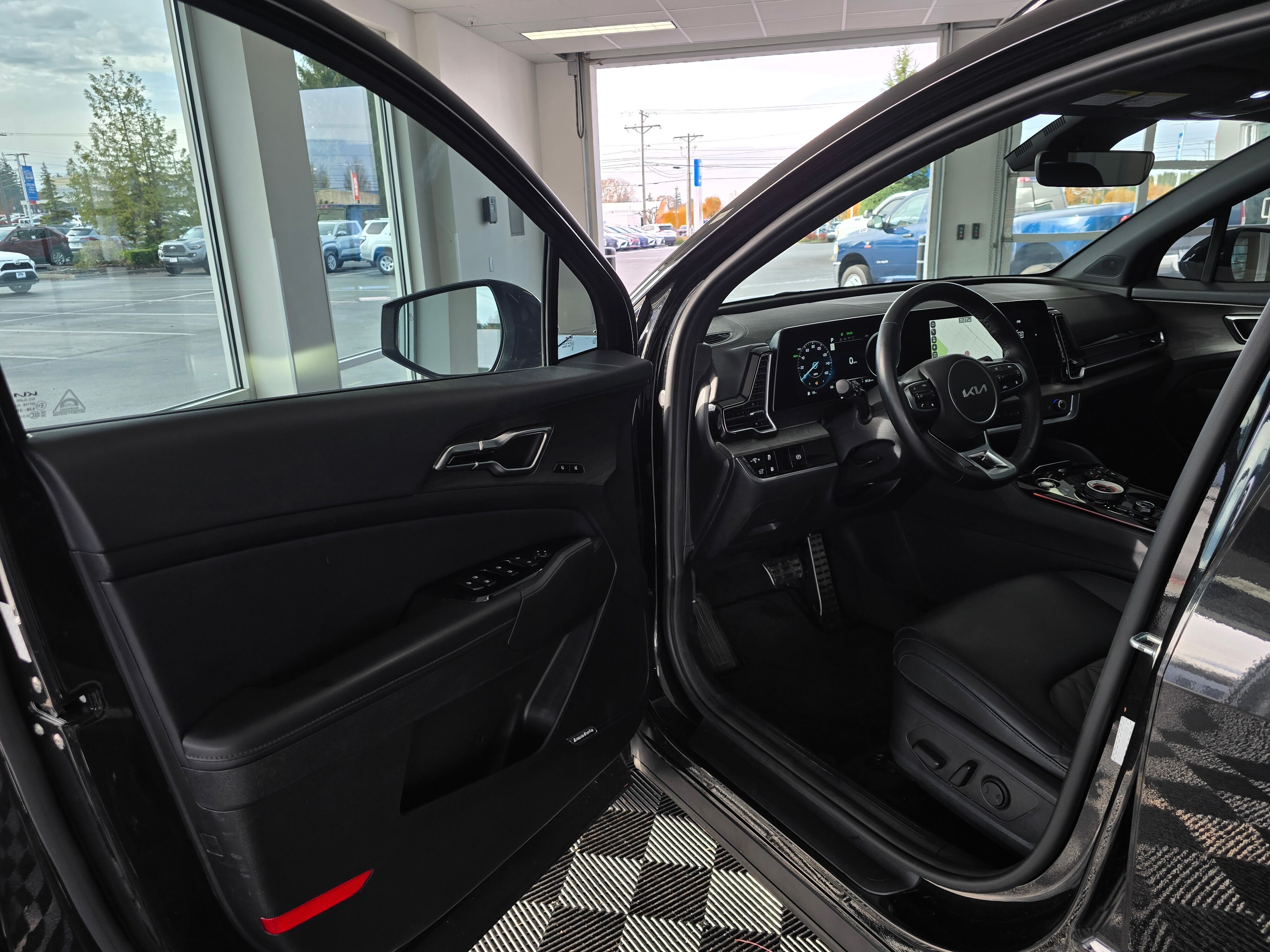 2023 Kia Sportage Plug-In Hybrid X-Line Prestige photo 4