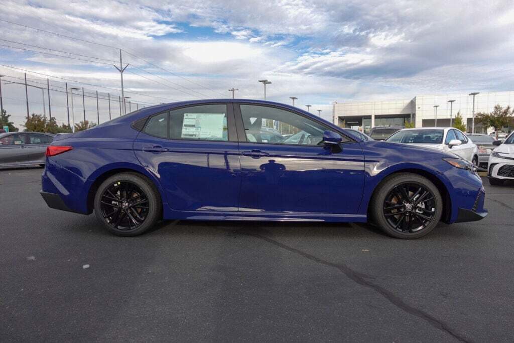 2026 Toyota Camry SE photo 2