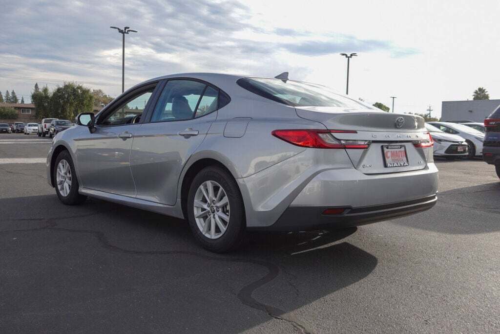 2026 Toyota Camry LE photo 4