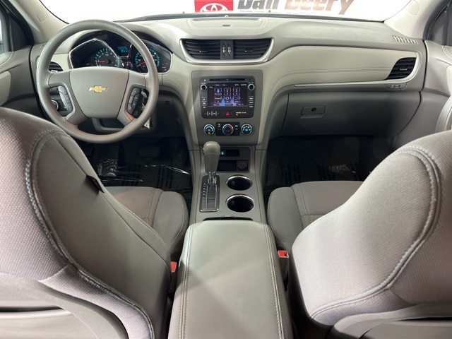 2014 Chevrolet Traverse LS photo 2