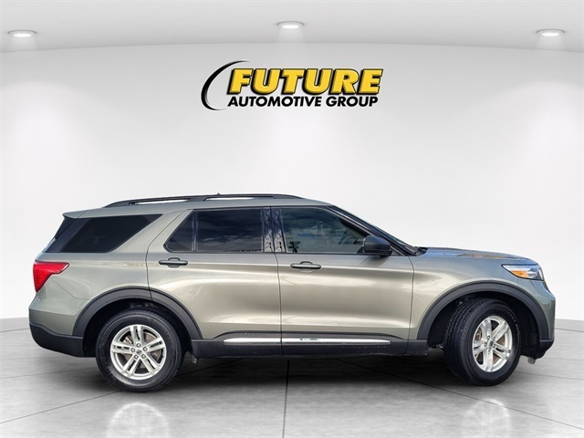 2020 Ford Explorer XLT photo 3