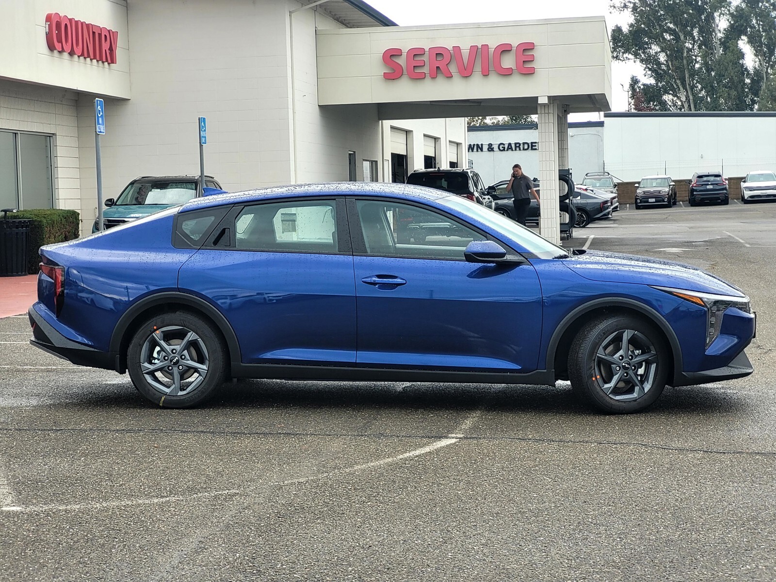 2025 Kia K4 LXS photo 3