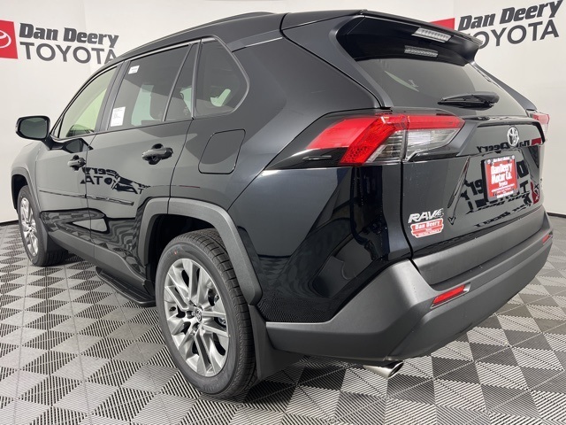 2025 Toyota RAV4 XLE Premium photo 3