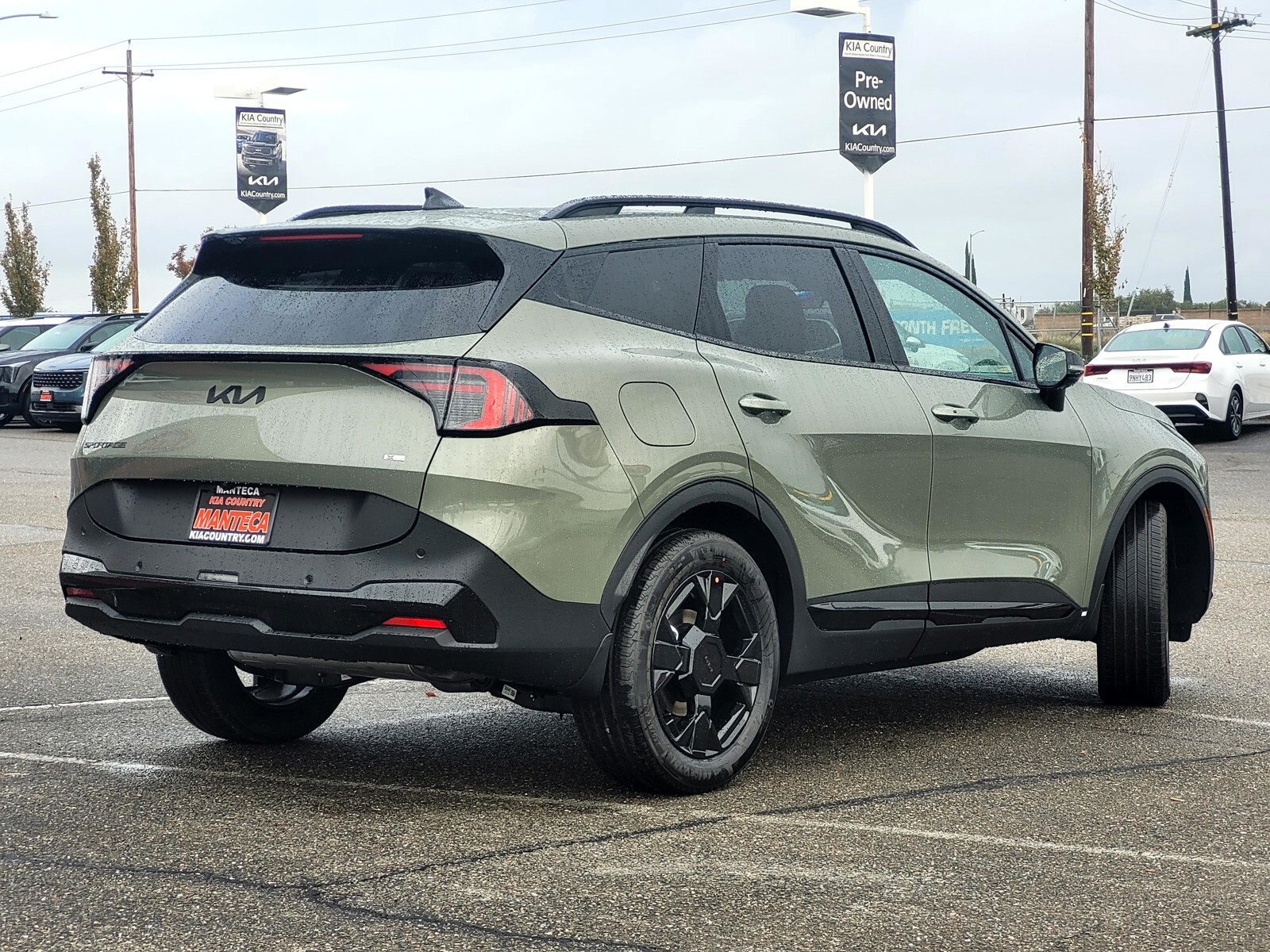 2026 Kia Sportage Plug-In Hybrid X-Line photo 2